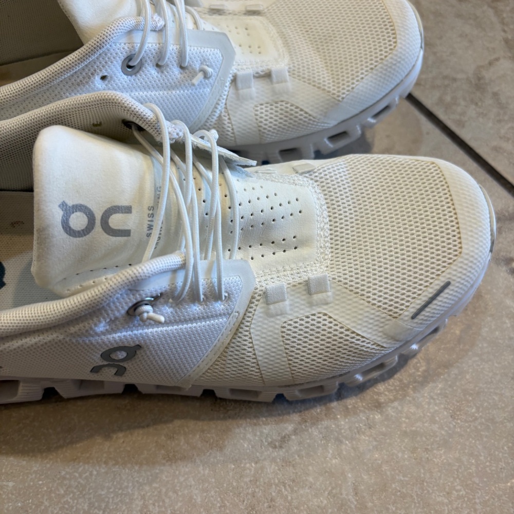 On Cloud Shoe - image 6